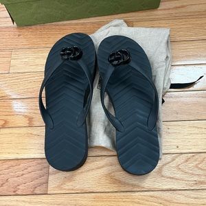 Gucci Pascar GG Platform Flip Flop size 8